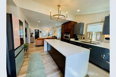 8 Greenhalge St, Medford, MA 02155 - Photo 11