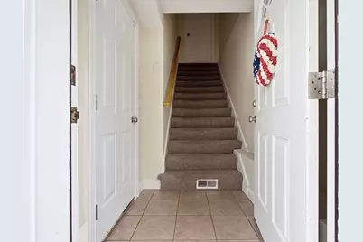 1975 Middlesex St #19, Lowell, MA 01851 - Photo 5