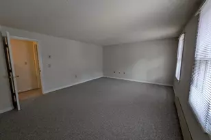 34 Eastern Ave, Webster, MA 01570 - Photo 9