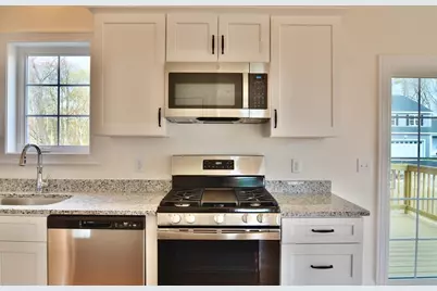 20B Crownshield #20B, Uxbridge, MA 01569 - Photo 7