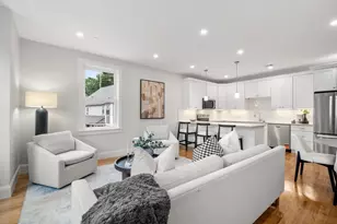 9 Downer Ct, Boston, MA 02122 - Photo 5