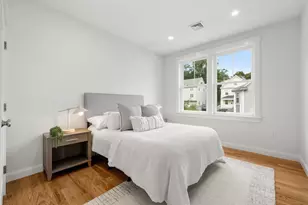 9 Downer Ct, Boston, MA 02122 - Photo 17