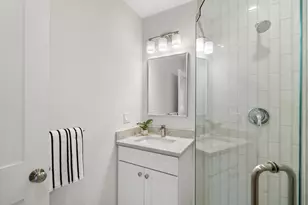 9 Downer Ct, Boston, MA 02122 - Photo 17