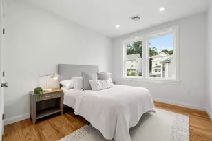 9 Downer Ct, Boston, MA 02122 - Photo 17