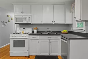 134 Marshall Ave, Lowell, MA 01851 - Photo 5