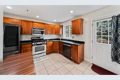 200 Justin Dr #4, Weymouth, MA 02188 - Photo 7