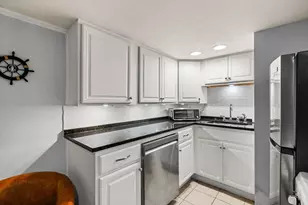 8 Franklin St, Marblehead, MA 01945 - Photo 11