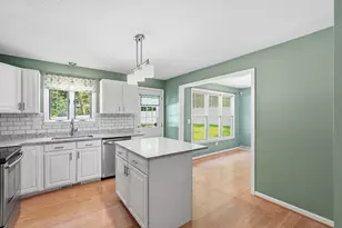27 Judy Ln, East Longmeadow, MA 01028 - Photo 9