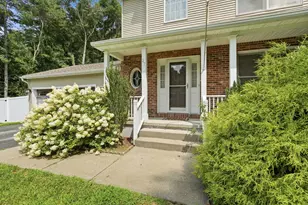 27 Judy Ln, East Longmeadow, MA 01028 - Photo 3