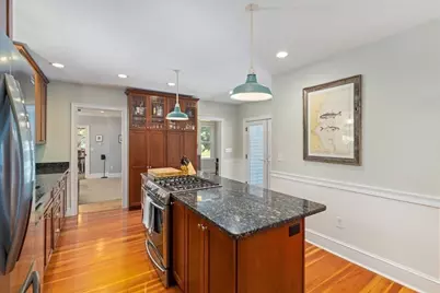 104 High St, Topsfield, MA 01983 - Photo 5