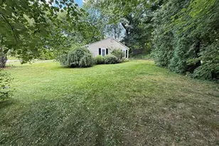 8 Warren Rd, Auburn, MA 01501 - Photo 23