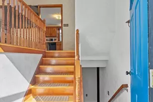 129 Forest St, Franklin, MA 02038 - Photo 3