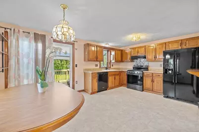 129 Forest St, Franklin, MA 02038 - Photo 7