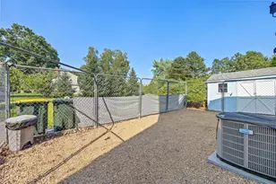 129 Forest St, Franklin, MA 02038 - Photo 21