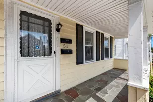 51 Oakland St, Malden, MA 02148 - Photo 3