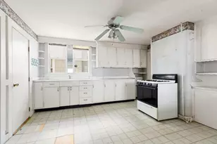 51 Oakland St, Malden, MA 02148 - Photo 9