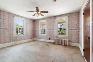 51 Oakland St, Malden, MA 02148 - Photo 5
