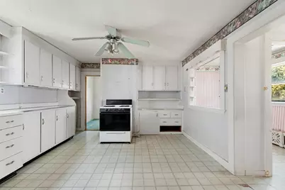 51 Oakland Street, Malden, MA 02148 - Photo 7