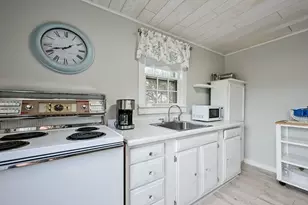 34 N Shore Blvd Ext, Sandwich, MA 02537 - Photo 11