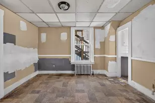 37 4th St, Lowell, MA 01850 - Photo 19