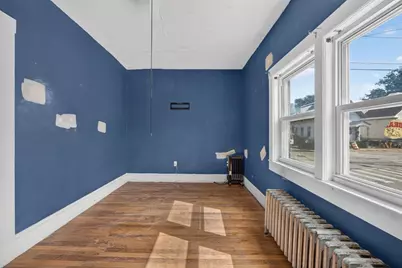 37 Fourth St, Lowell, MA 01850 - Photo 15