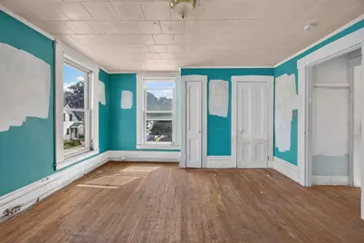 37 Fourth St, Lowell, MA 01850 - Photo 27