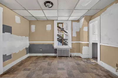 37 Fourth St, Lowell, MA 01850 - Photo 19