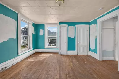 37 Fourth St, Lowell, MA 01850 - Photo 27