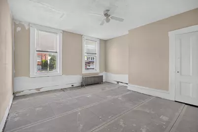 37 Fourth St, Lowell, MA 01850 - Photo 13