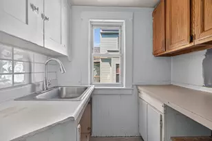 37 4th St, Lowell, MA 01850 - Photo 21