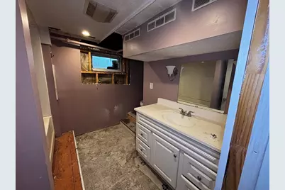 109 Kingsley St, Springfield, MA 01104 - Photo 25