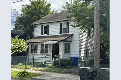 109 Kingsley St, Springfield, MA 01104 - Photo 1