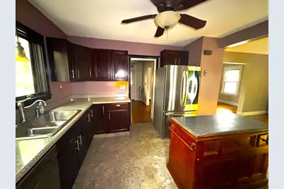 109 Kingsley St, Springfield, MA 01104 - Photo 9