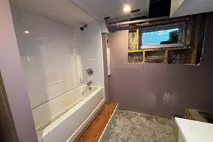 109 Kingsley St, Springfield, MA 01104 - Photo 23