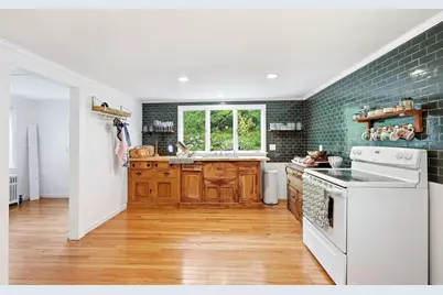 176 Sherburne Ave, Tyngsborough, MA 01879 - Photo 3