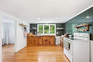 176 Sherburne Ave, Tyngsborough, MA 01879 - Photo 3