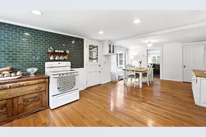 176 Sherburne Ave, Tyngsborough, MA 01879 - Photo 5