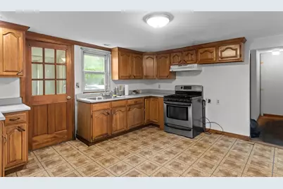 9 Mechanic St, Framingham, MA 01701 - Photo 9