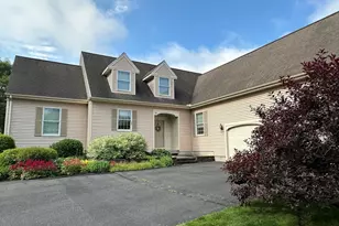 4 Crestview Dr, Deerfield, MA 01373 - Photo 3
