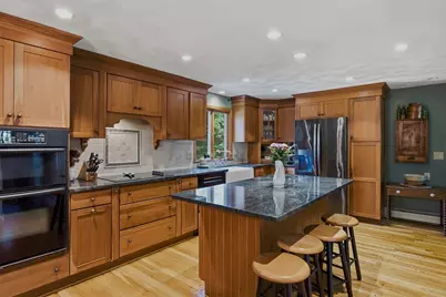 41 Brook Street, Wakefield, MA 01880 - Photo 5