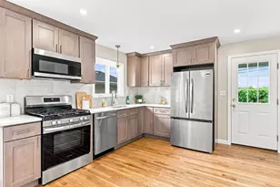 60 Sable Ave, Dartmouth, MA 02747 - Photo 7