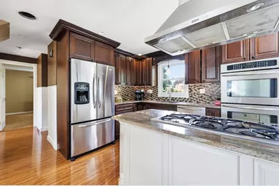 71 Ogden St, Springfield, MA 01151 - Photo 9