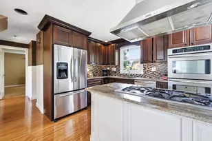 71 Ogden St, Springfield, MA 01151 - Photo 9