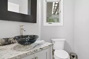 247 Hampstead St, Methuen, MA 01844 - Photo 17