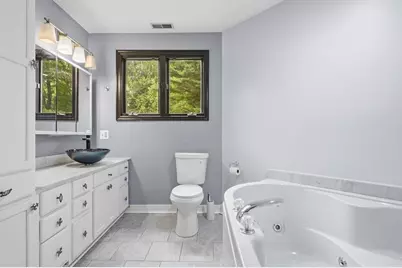 247 Hampstead St, Methuen, MA 01844 - Photo 31