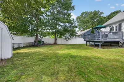 193 Pond St, Randolph, MA 02368 - Photo 17