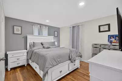 193 Pond St, Randolph, MA 02368 - Photo 9