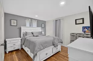 193 Pond St, Randolph, MA 02368 - Photo 9