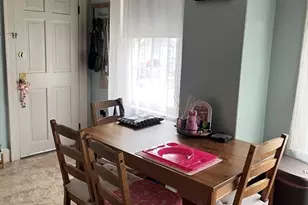 8 Pleasant St, Leicester, MA 01524 - Photo 3