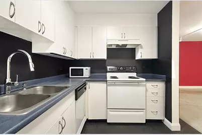 172 Middle St #303, Lowell, MA 01852 - Photo 9